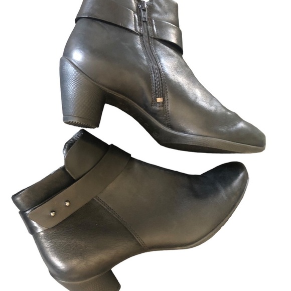 ECCO Sculptured 45 Ankle Bootie 6-6.5 Butter Soft Leather Black Dark Acadamia - Picture 6 of 7